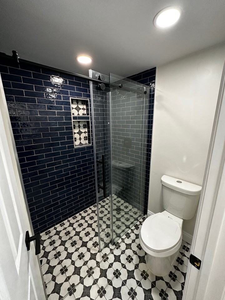 1463 Essex St #1 - Photo 6 of 14