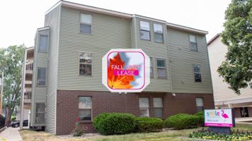 featured image of 909 S Locust St