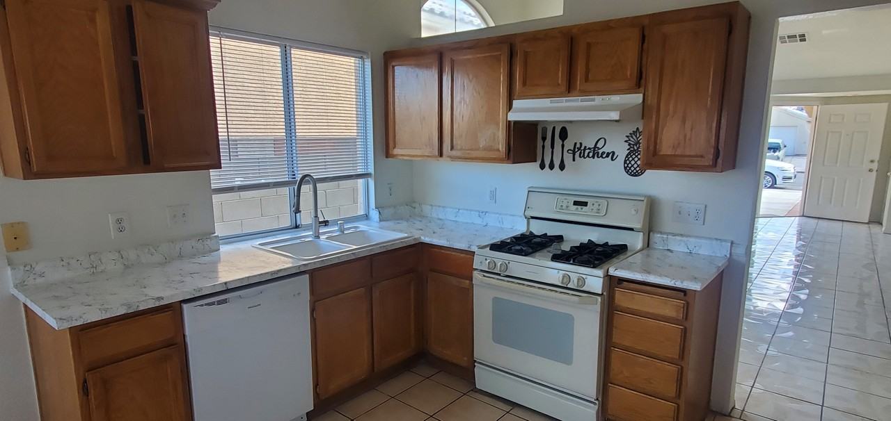 2119 Raspberry Hill Rd - Photo 3 of 27