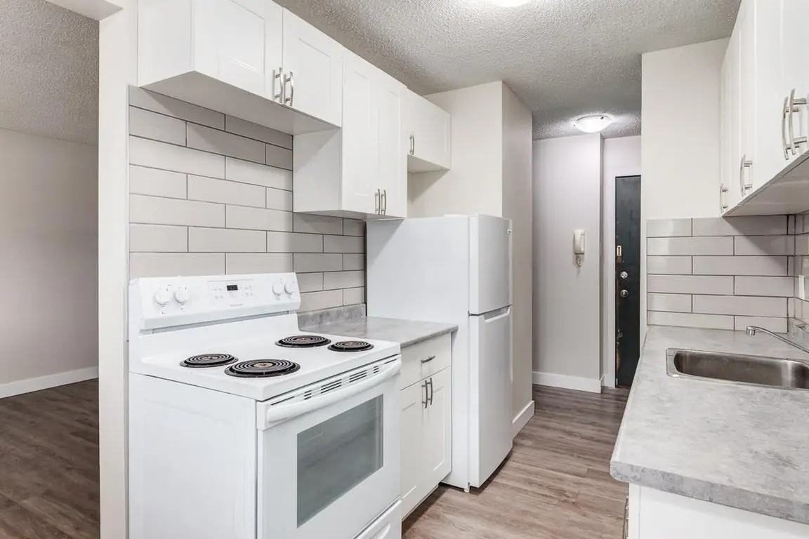 Lockwood Apartments - Photo 3 of 10