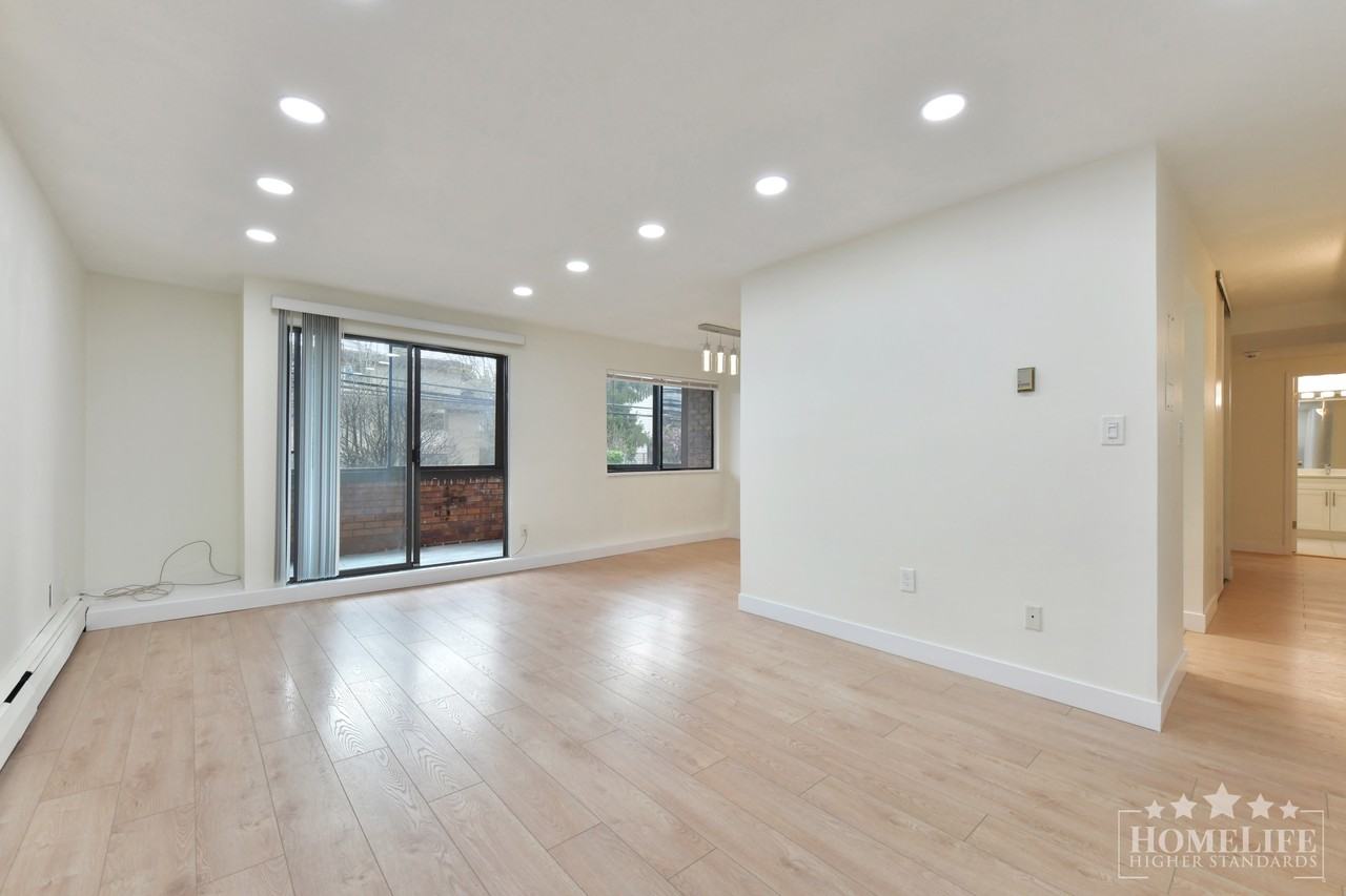 1444 Martin St - Photo 7 of 18