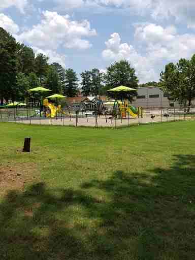 2884 Meadowview Dr Se - Photo 4 of 32