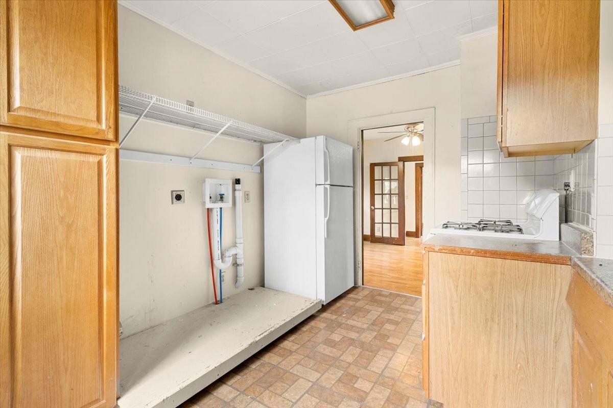 201 Elm St #B - Photo 6 of 9