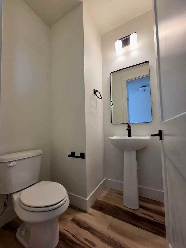 4601 Highgarden Way - Photo 4 of 21