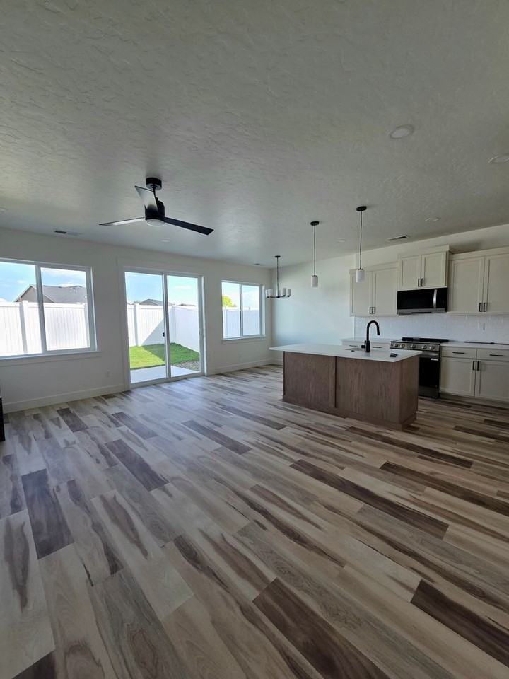 4601 Highgarden Way - Photo 5 of 21