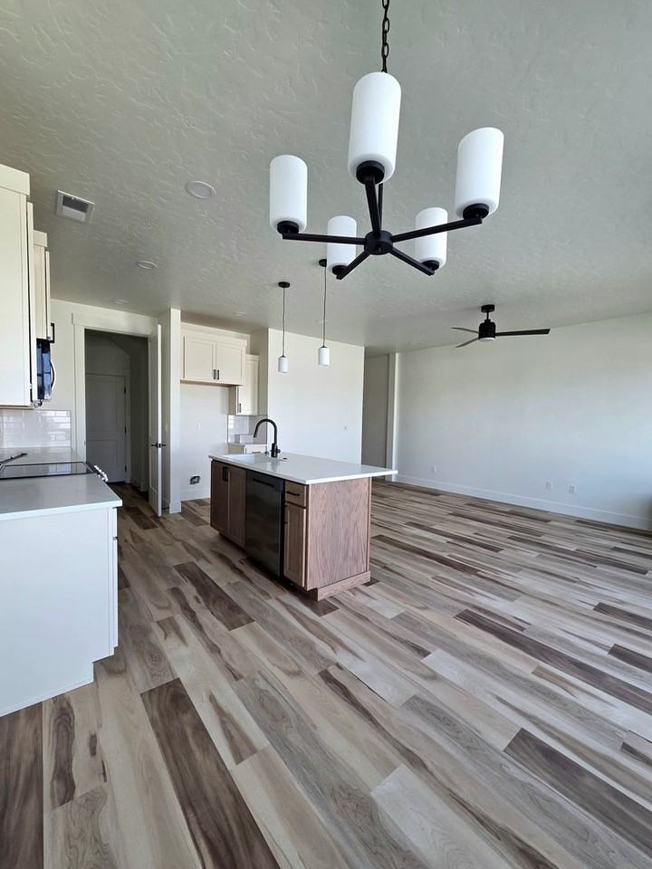 4601 Highgarden Way - Photo 6 of 21