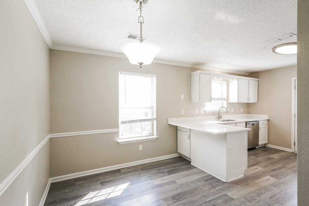 3944 Rock Creek Dr - Photo 5 of 16
