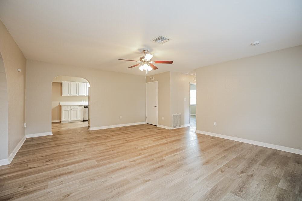 4434 Armeda Ave - Photo 4 of 16