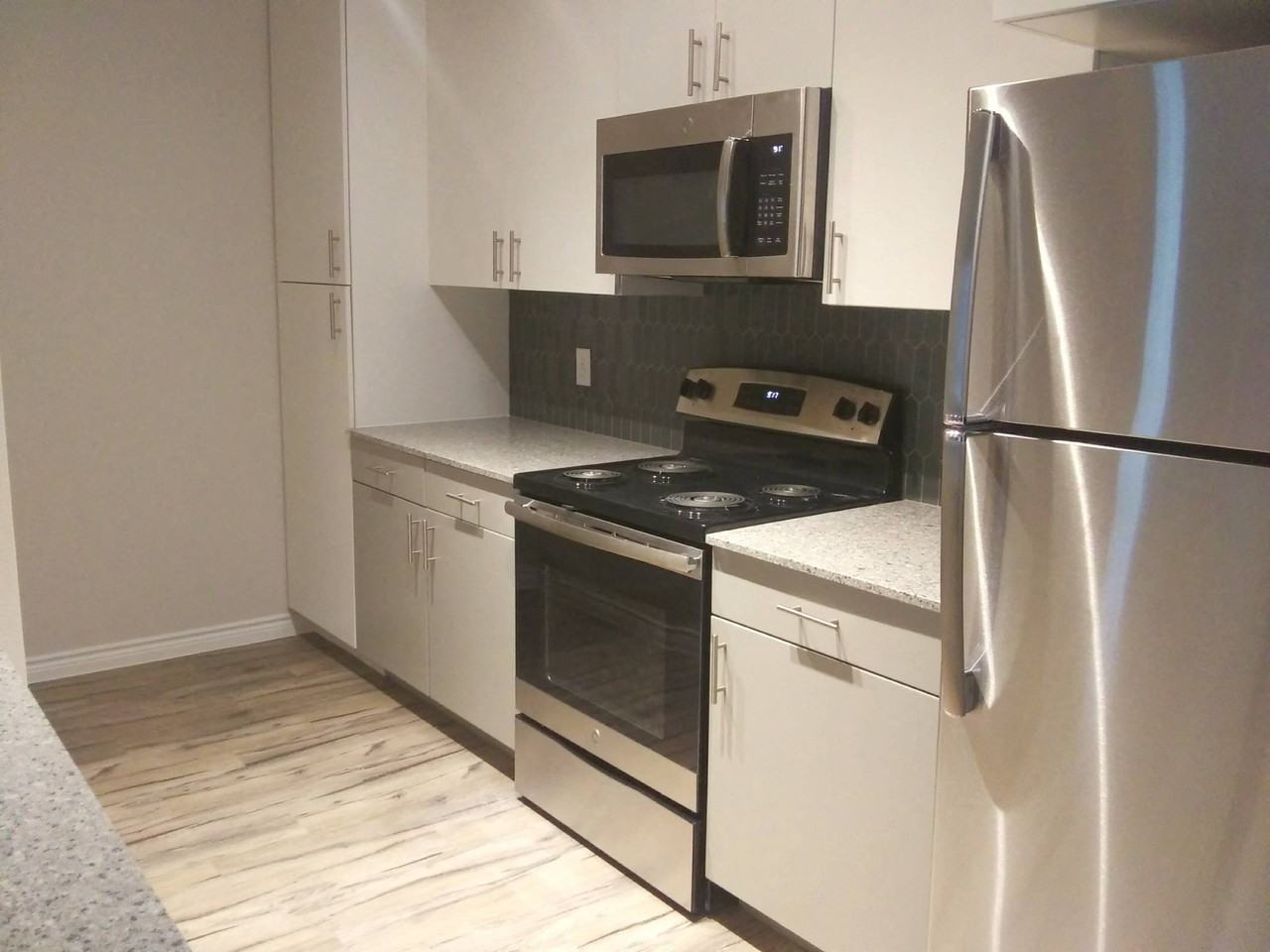 Mistletoe Station - Photo 2 of 7