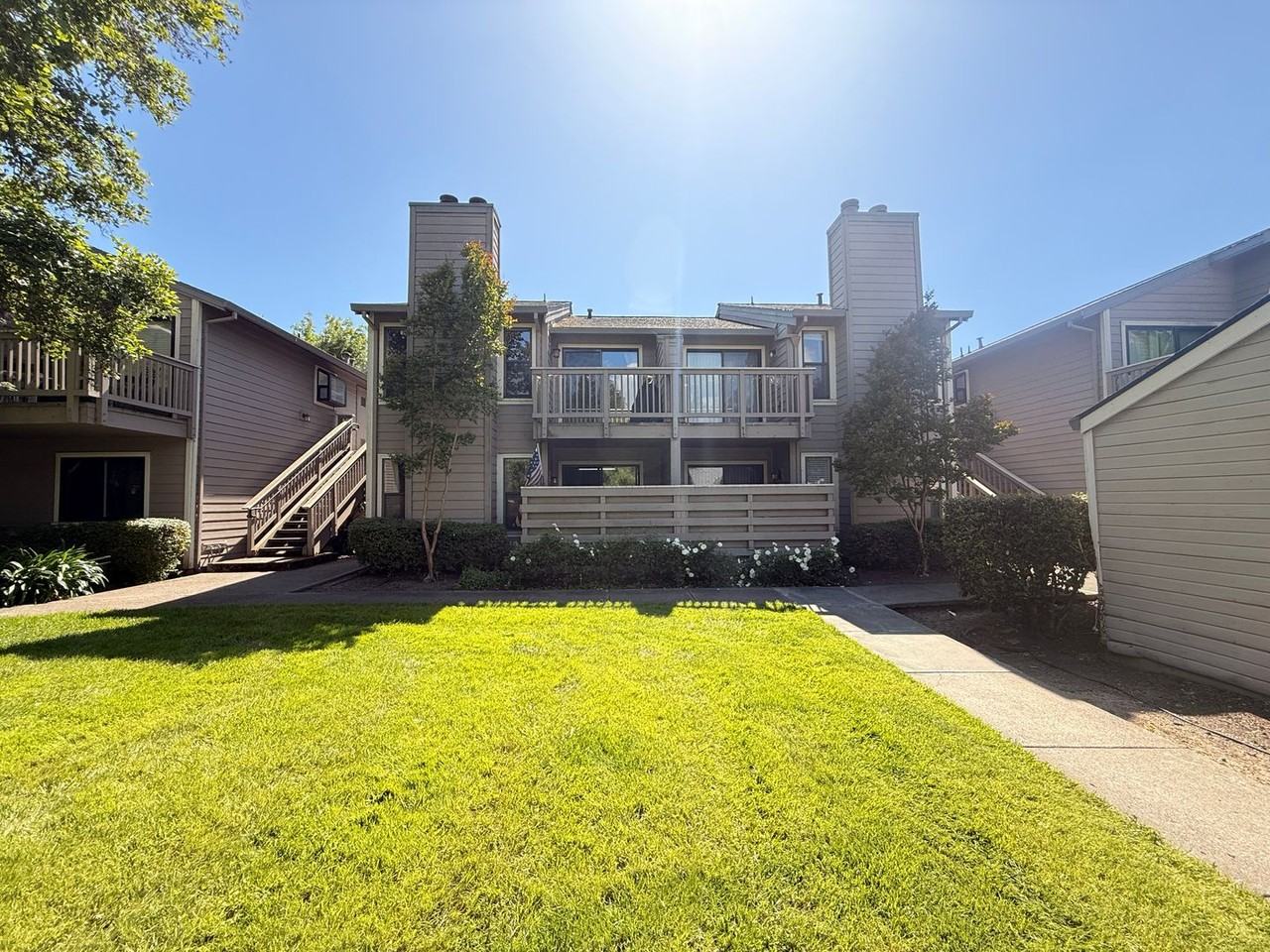 553 Mission Blvd