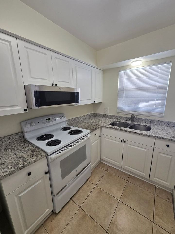 500 75th Ave N - Photo 2 of 14