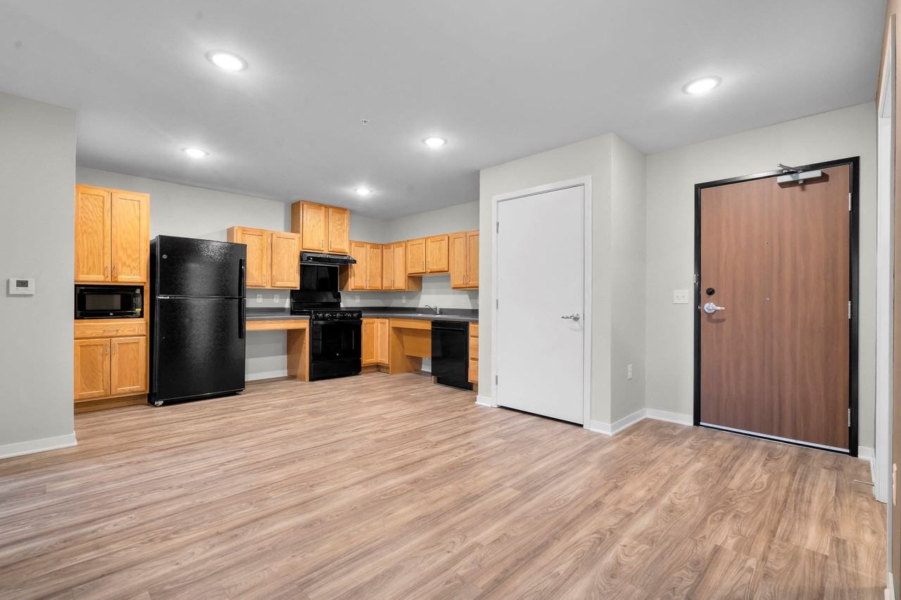 Coral North Apartments - Photo 5 of 16