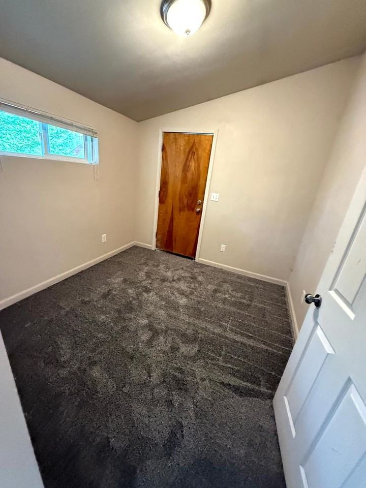 2523 Kincaid St - Photo 7 of 17