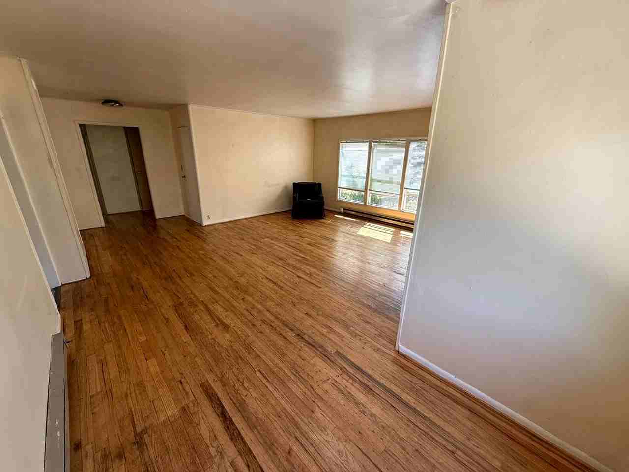 2525 Kincaid St - Photo 3 of 12