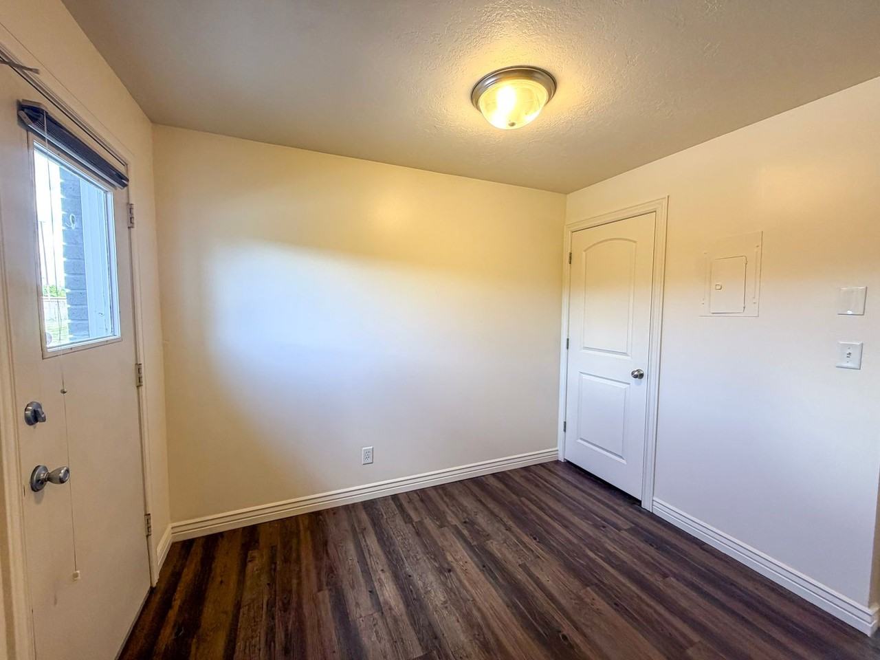 Creekside Oaks Apartments - Photo 6 of 20