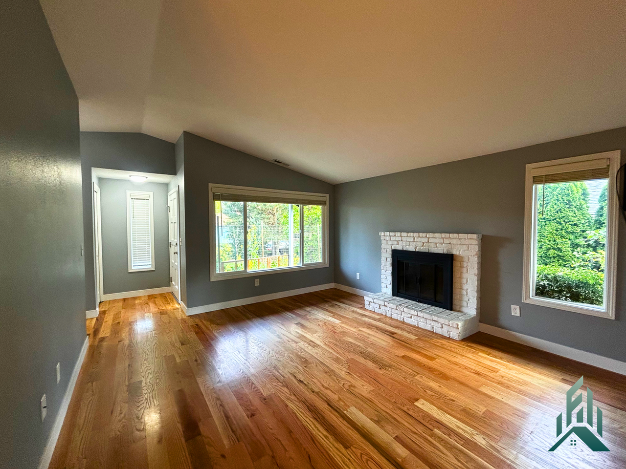2380 Nw Green Cir - Photo 3 of 17