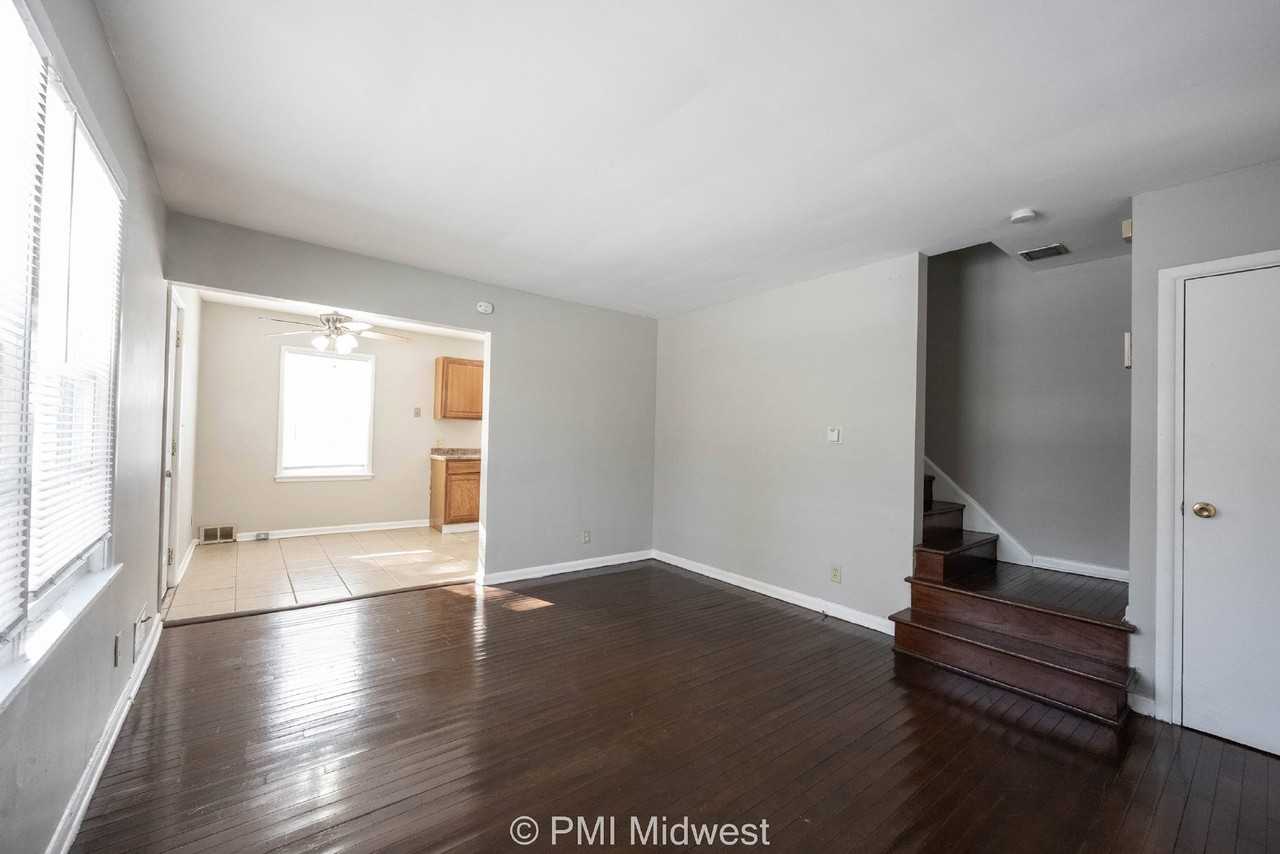 1857 W 60th St - Photo 6 of 22