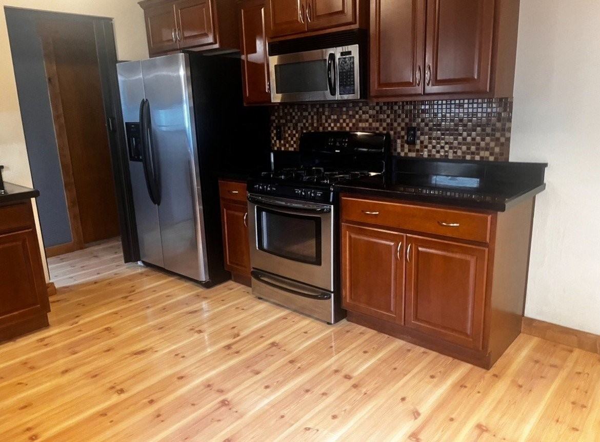 106 8th St - Photo 3 of 16