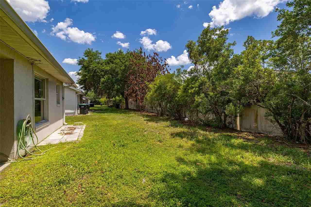 14772 Laguna Beach Cir - Photo 5 of 39