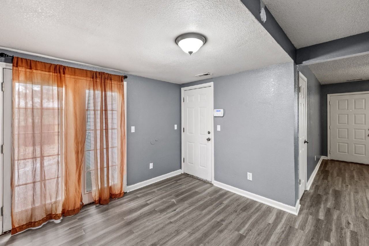 820 Spinner Ct - Photo 7 of 20