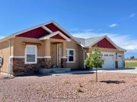 featured image of 852 E Sandusky Dr