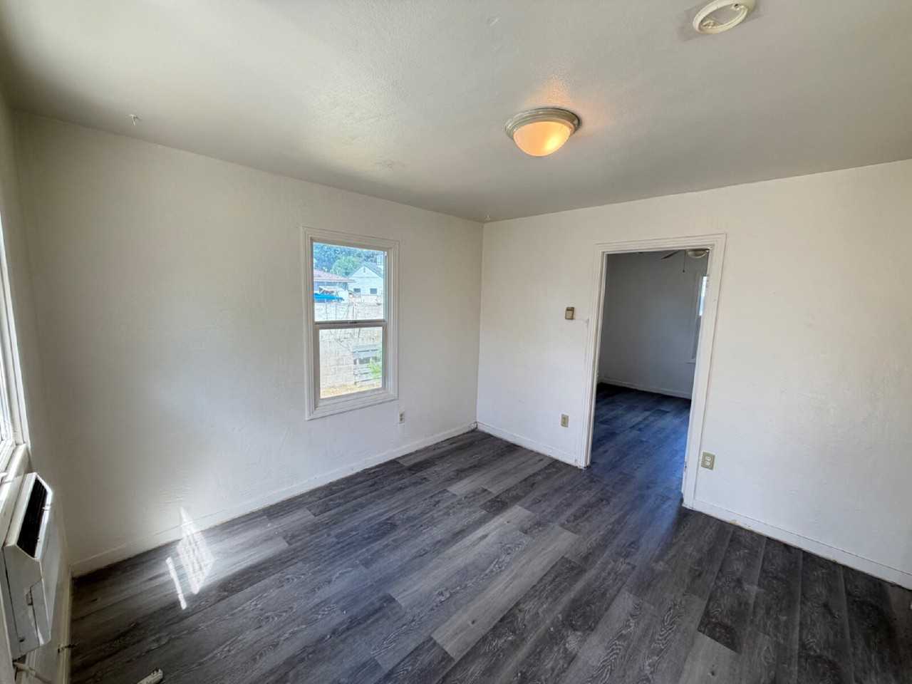 1089 E 21st St - Photo 2 of 11