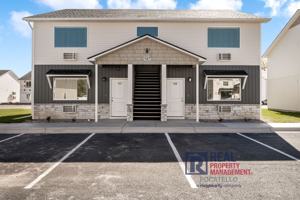 featured image of 5405 5405 Park Lawn 101 - 202