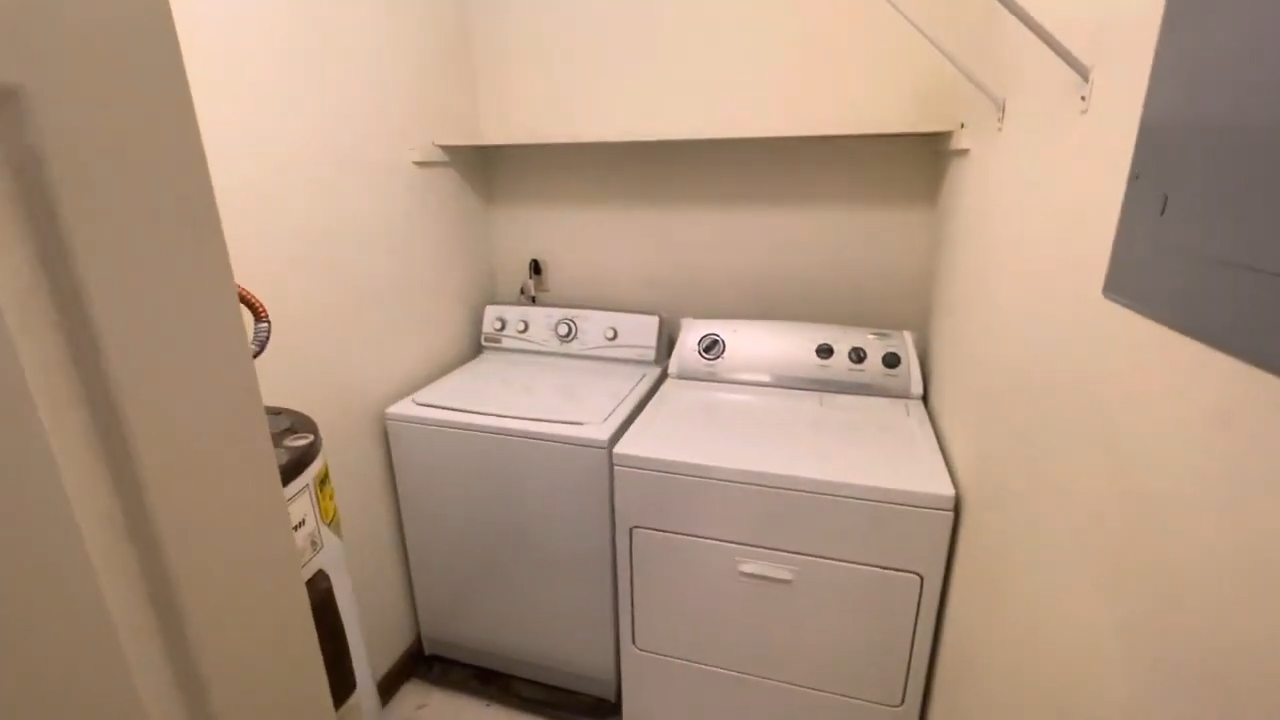 115 N Montgomery St #1 - Photo 3 of 9