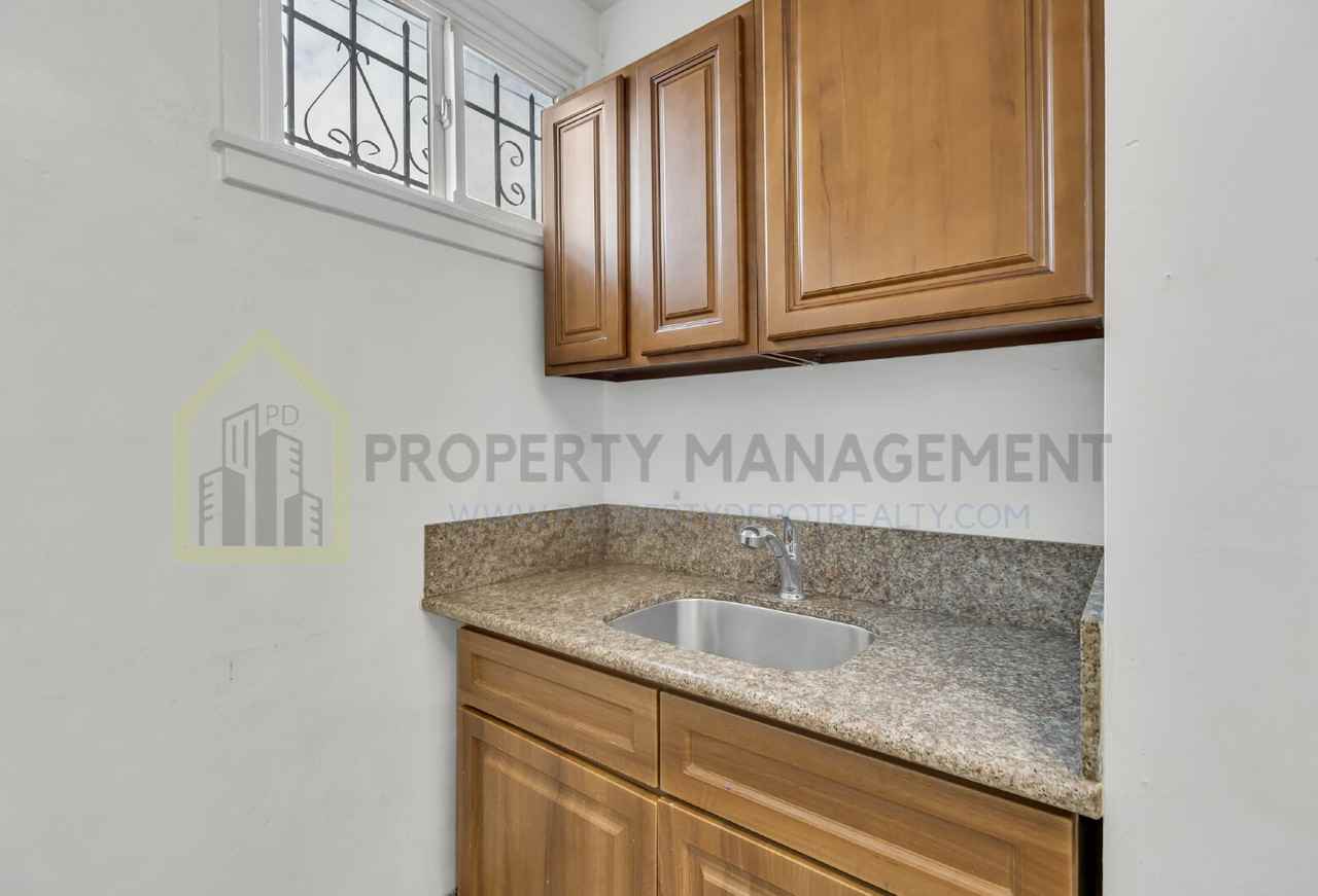 2519 Freeport Blvd Apt 6 - Photo 6 of 14