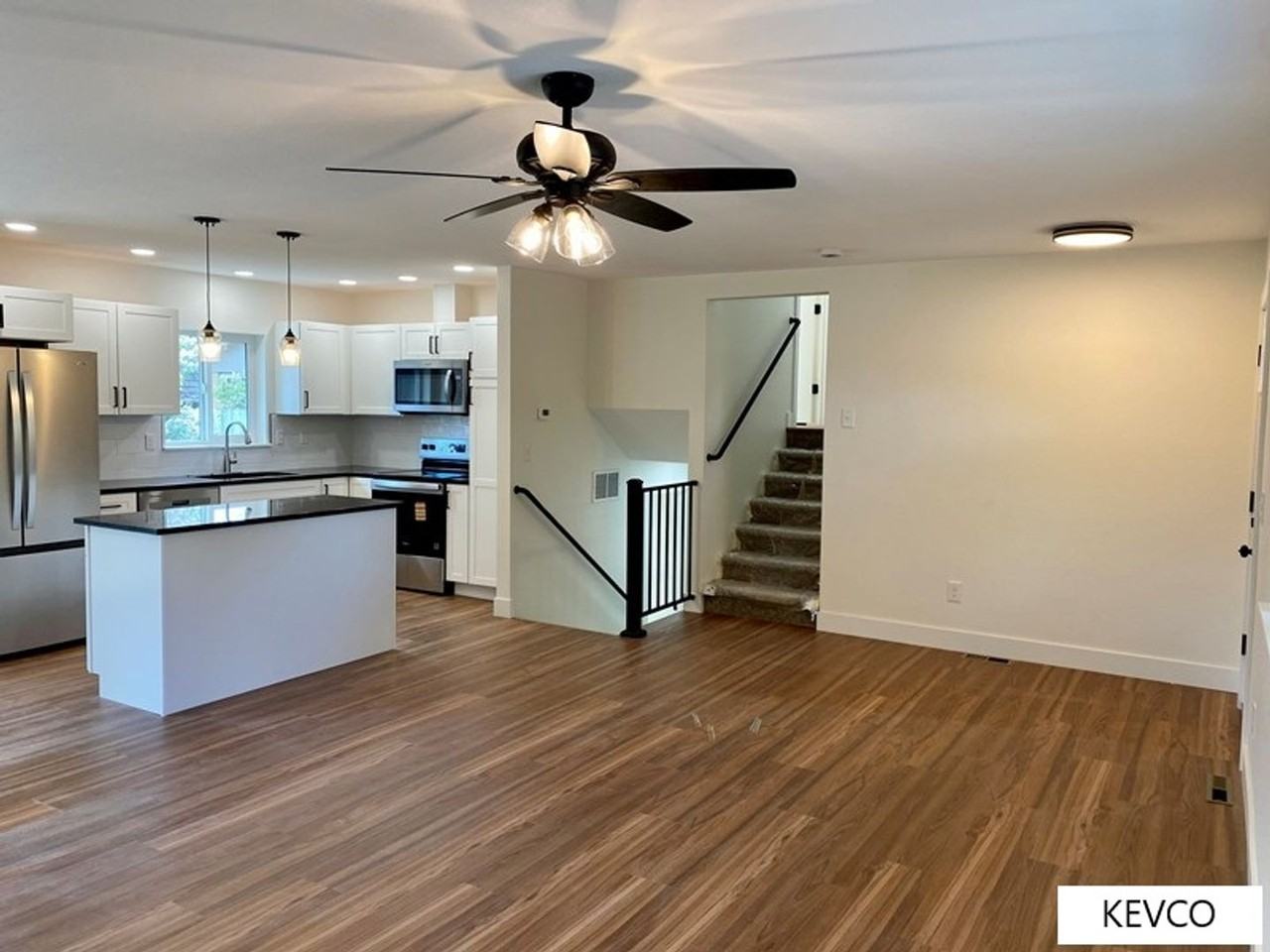 2401 Evergreen Dr - Photo 5 of 34