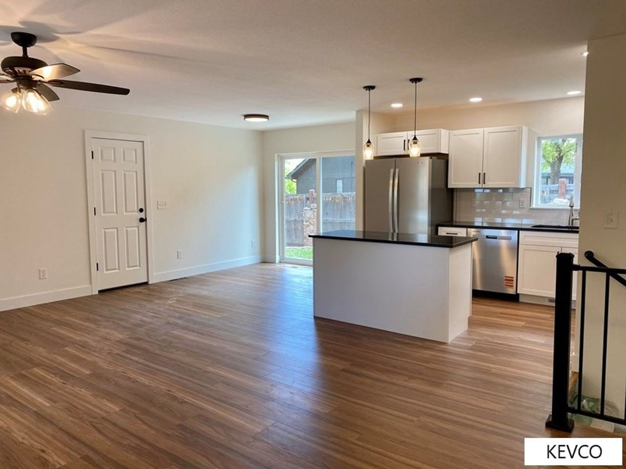 2401 Evergreen Dr - Photo 6 of 34