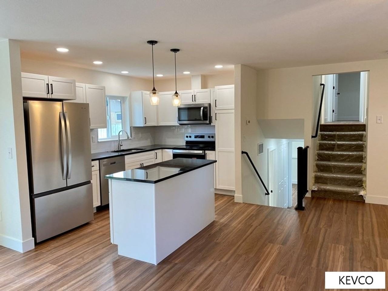 2401 Evergreen Dr - Photo 7 of 34