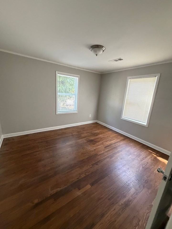 3620 Townes Ave - Photo 4 of 9