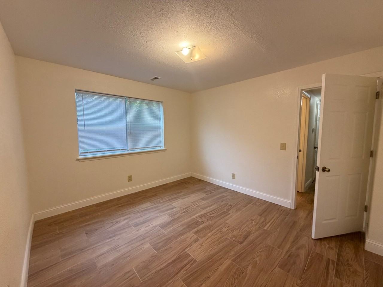 428 Kays Ln - Photo 6 of 20
