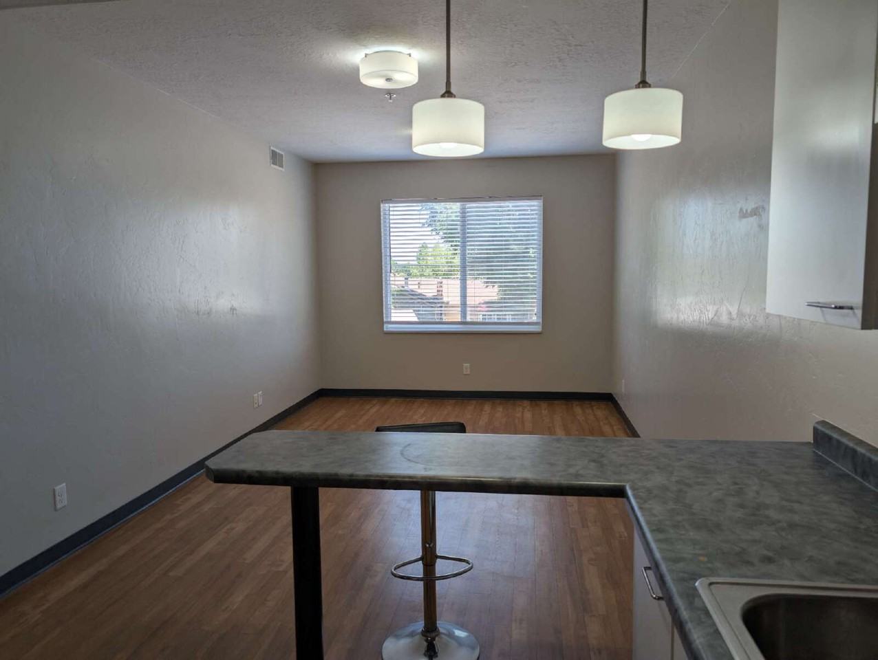 168 N 300 E #303 - Photo 3 of 10