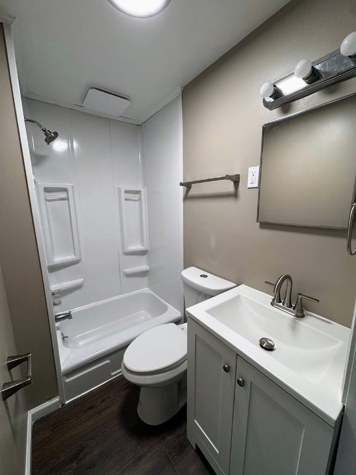 17 Wood St - Photo 2 of 6