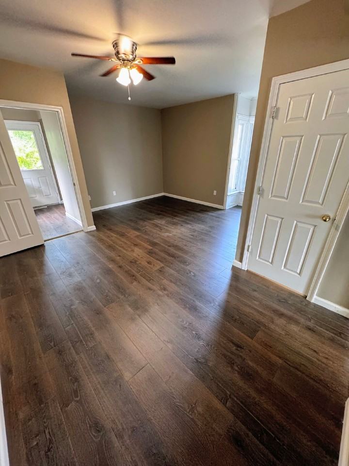 17 Wood St - Photo 3 of 6