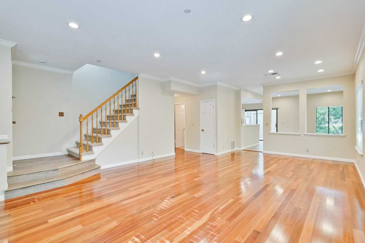 947 La Mesa Ter Unit A - Photo 4 of 34