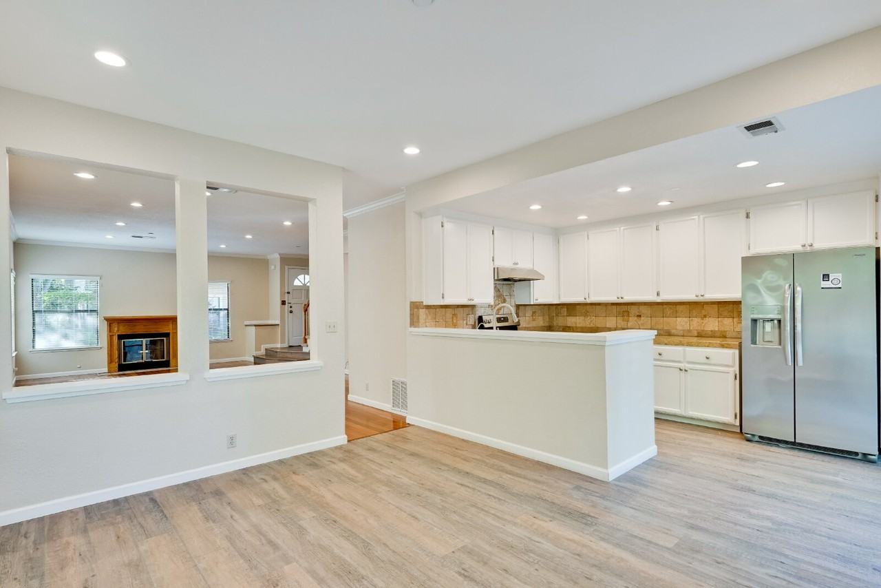 947 La Mesa Ter Unit A - Photo 7 of 34