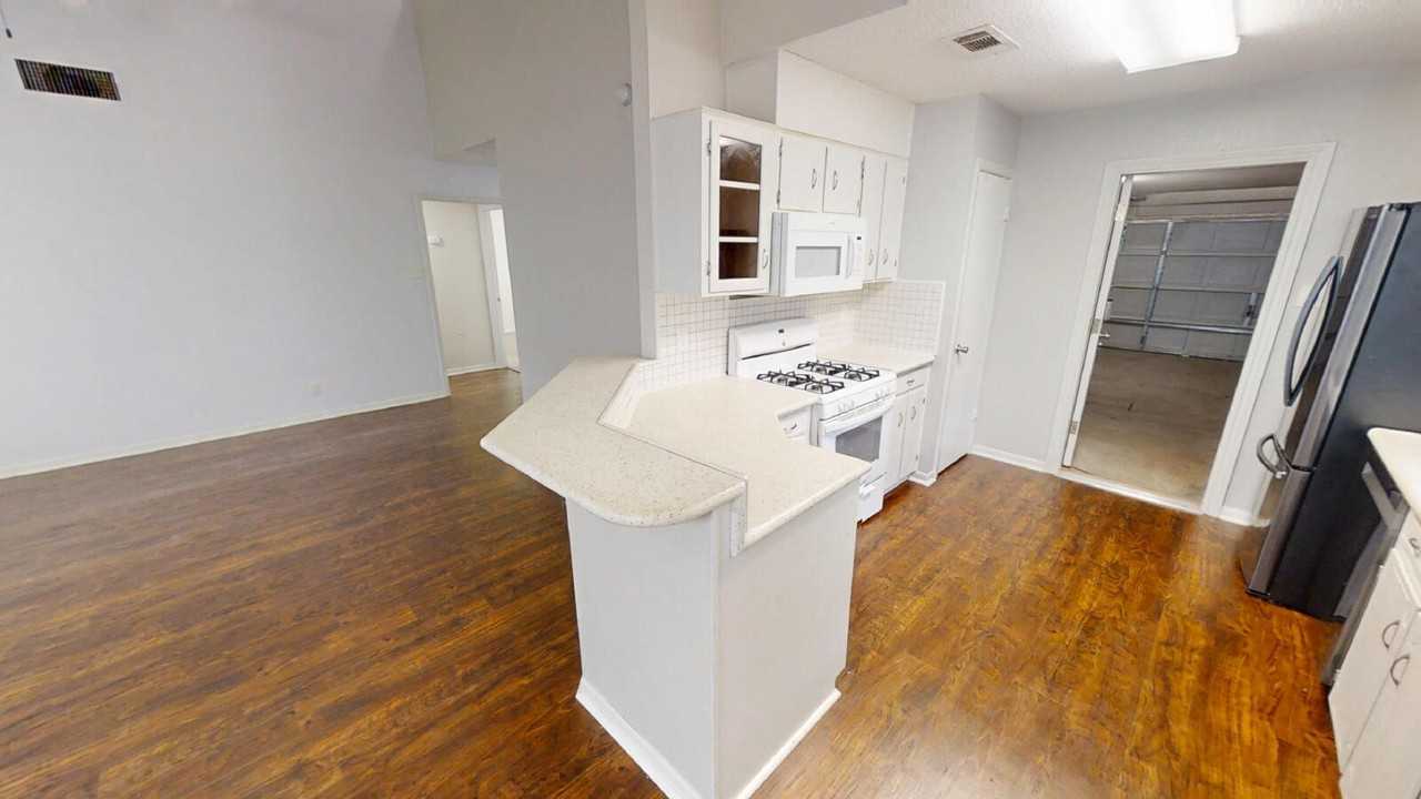 3318 Paintrock Dr - Photo 7 of 25