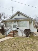featured image of 2605 Woodrow Ave