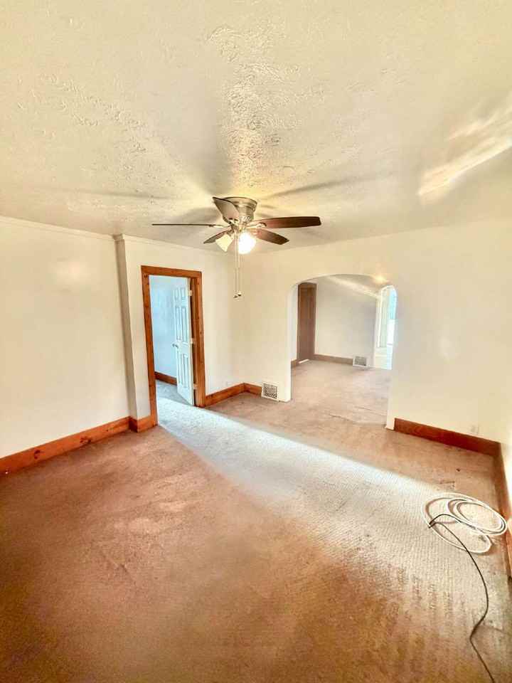 2605 Woodrow Ave - Photo 6 of 20