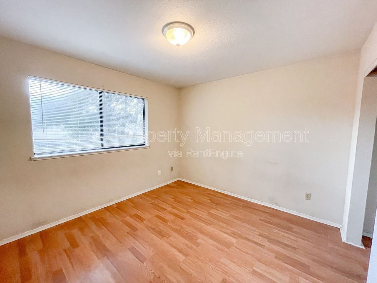 237 Montecito Ave #12 - Photo 2 of 7