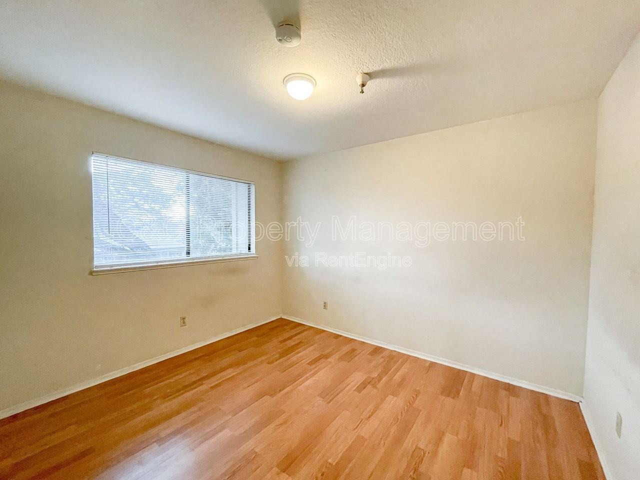 237 Montecito Ave #12 - Photo 5 of 7