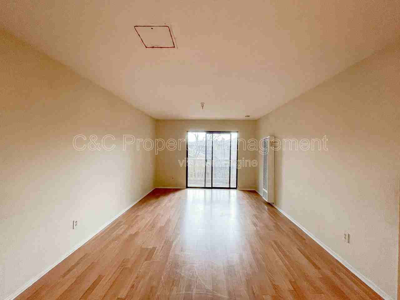 237 Montecito Ave #12 - Photo 6 of 7