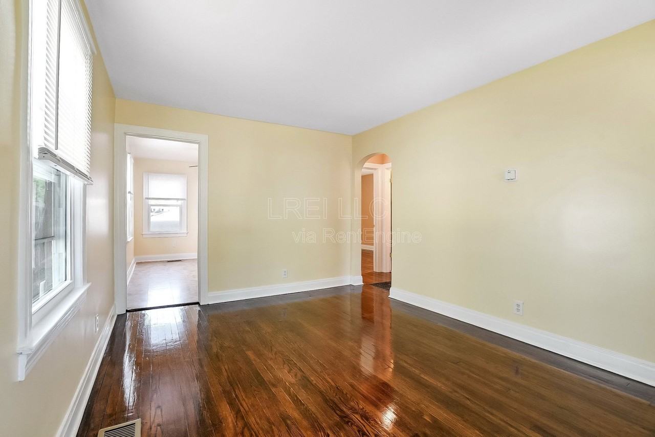 936 Camden Ave - Photo 2 of 15