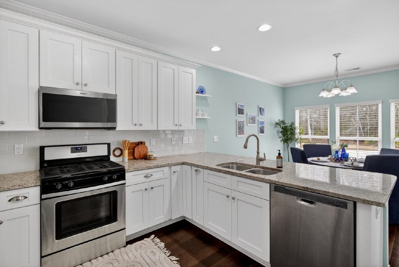 1694 Sparkleberry Ln - Photo 7 of 13