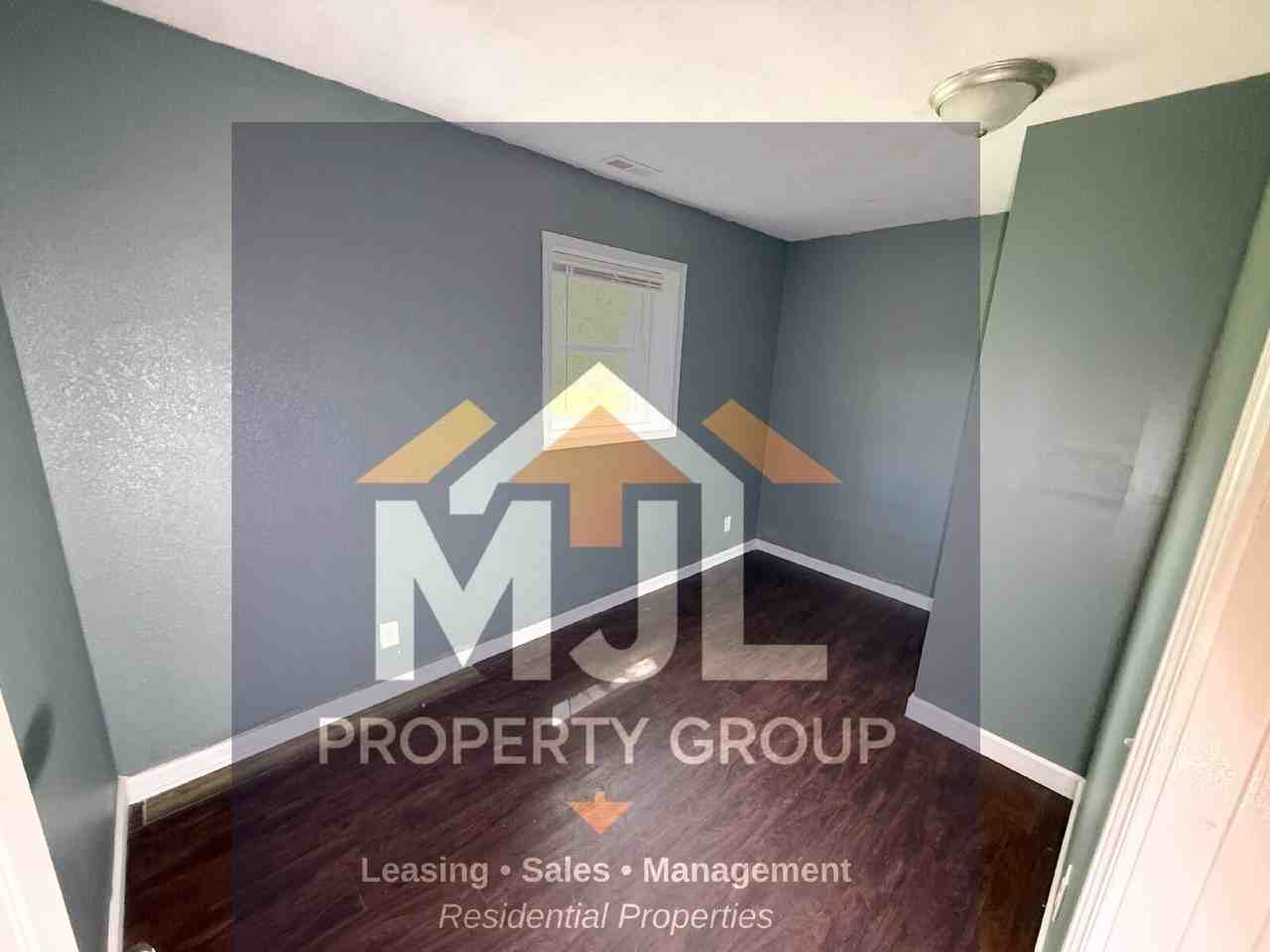 704 N Willow Ave - Photo 7 of 17