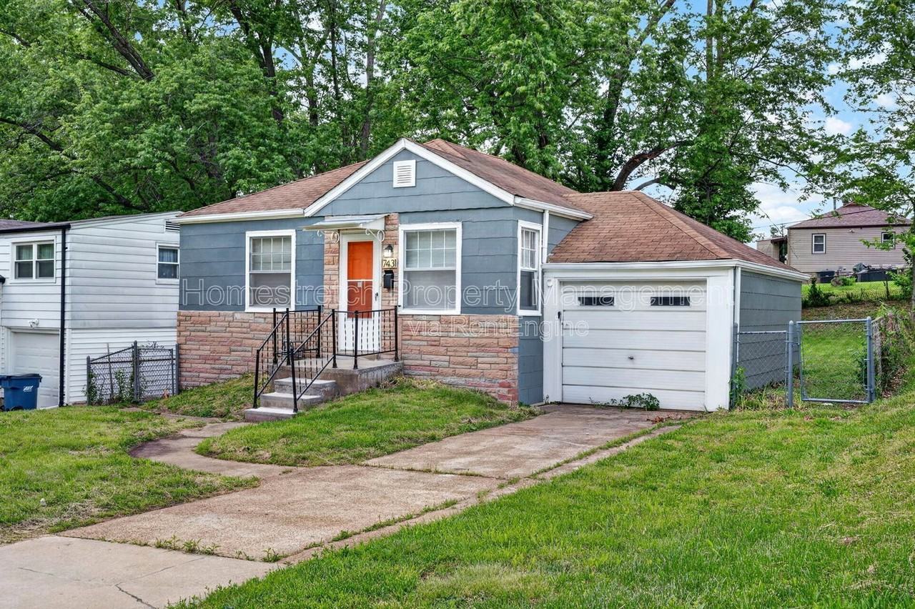 7431 Esterbrook Dr - Photo 2 of 27