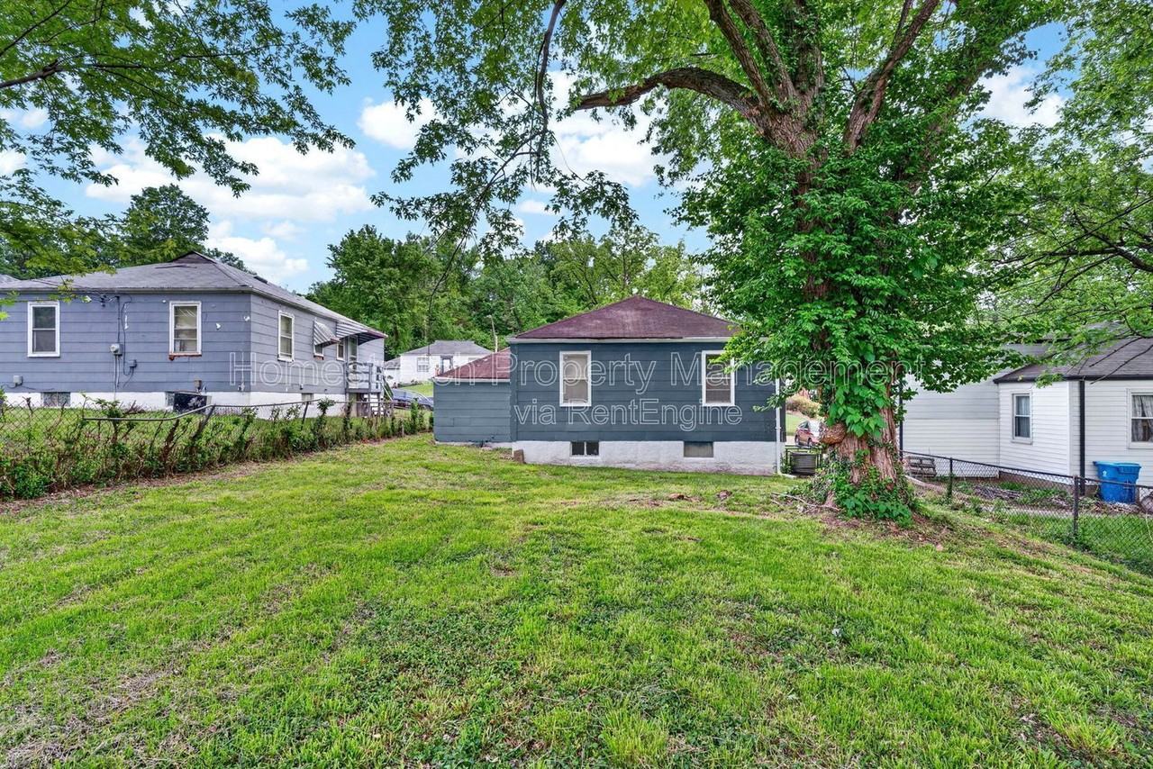 7431 Esterbrook Dr - Photo 3 of 27